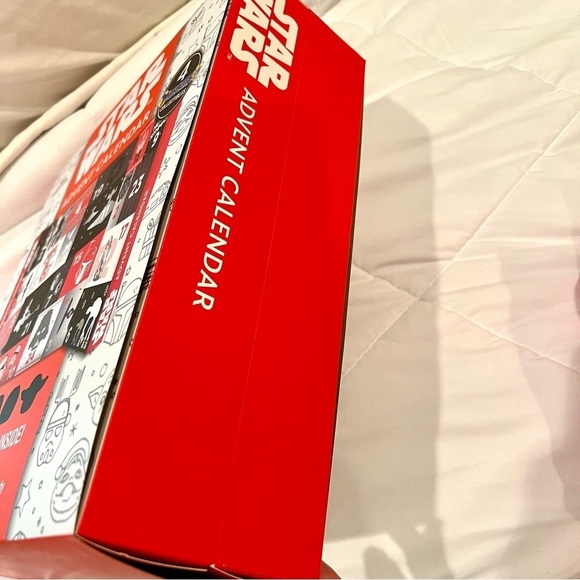 NEW Star Wars Advent Calendar 24 surprises 4 Mashems collectibles assorted candy - Picture 5 of 7